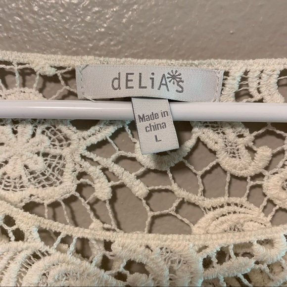 Cream lace crop top - Picture 2 of 2